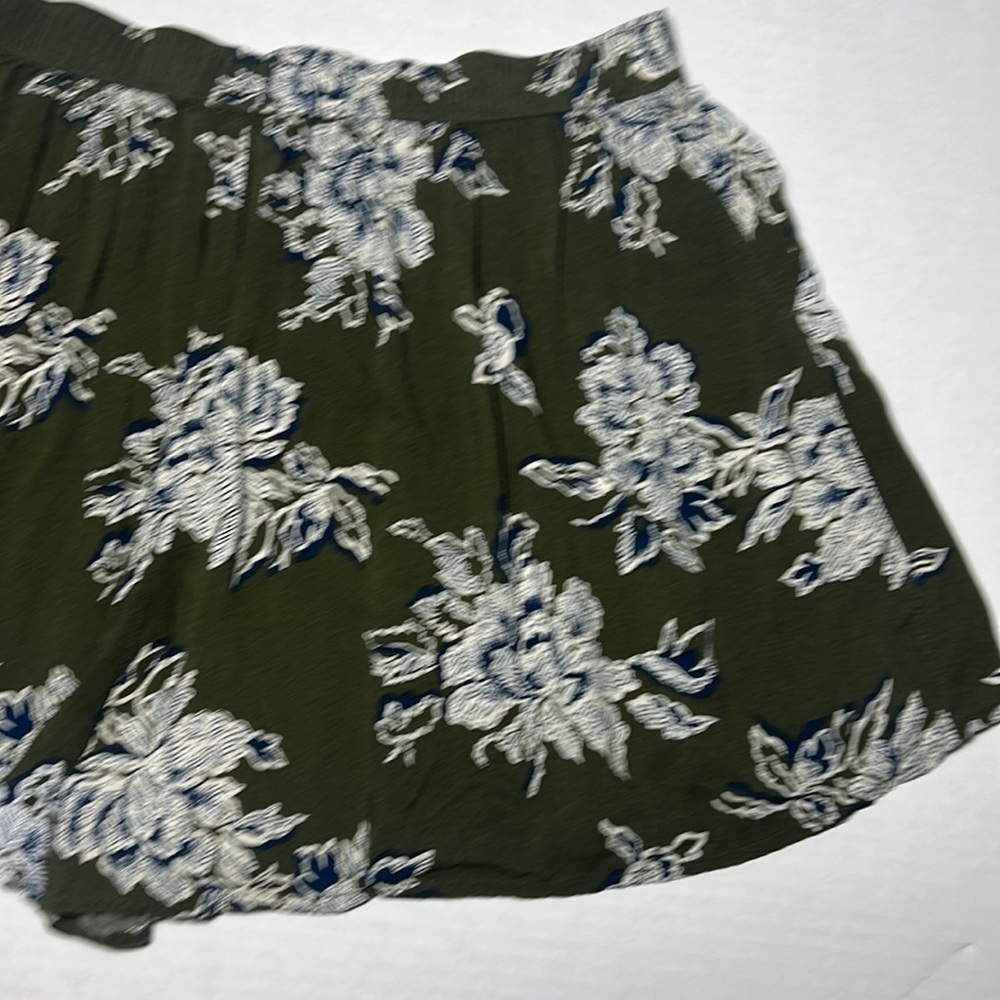 Abercrombie & Fitch Women's Shorts Lot Of 2 Drawstring Pull On Sz M Blue/Green - Picture 14 of 17